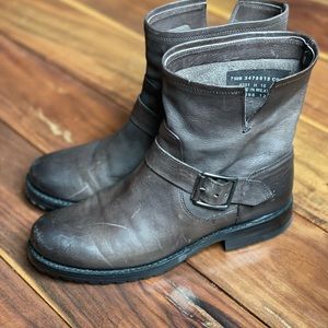 Frye Veronica Booties, size 7.5, Smoke